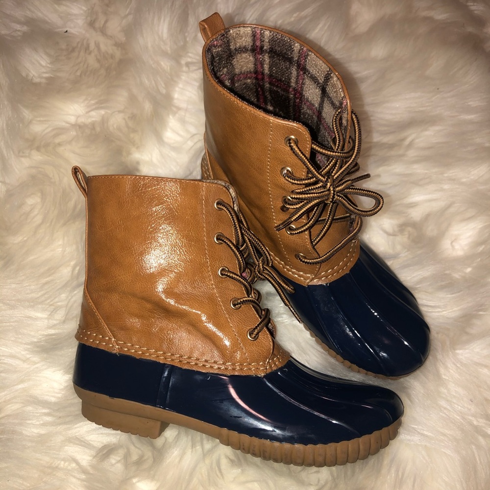 Charlotte Russe Duck Boots